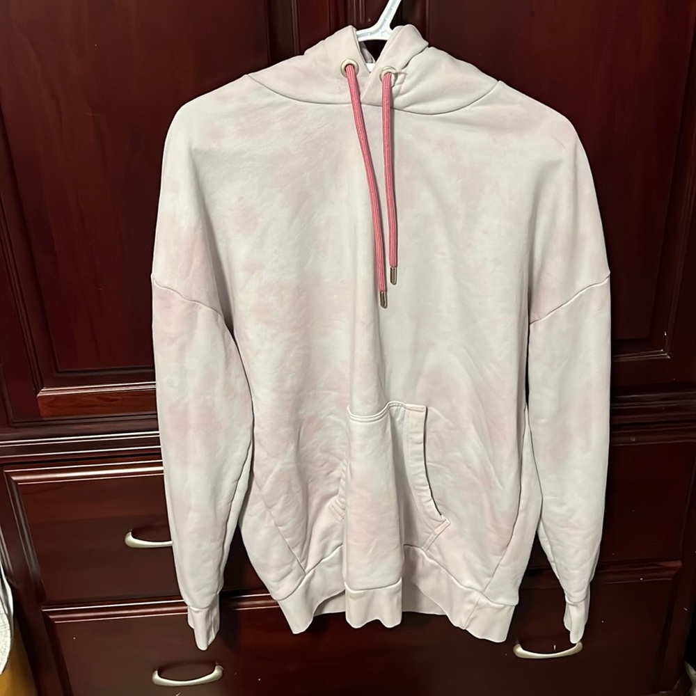 Wanakome Billie sweatshirt - great condition - very comfortable and has pockets.